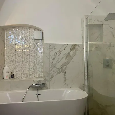 130 M2 A Proximite Et Cathedrale Апартаменты