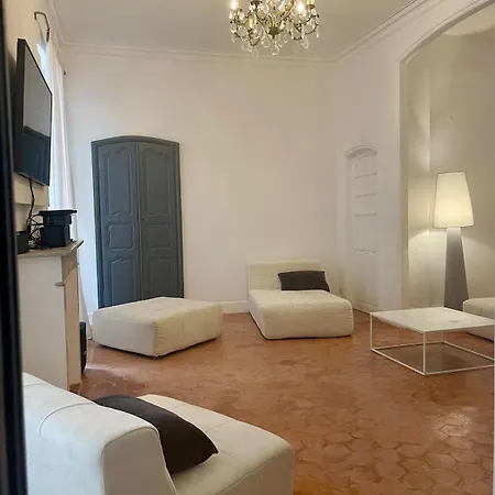 130 M2 A Proximite Et Cathedrale Apartment