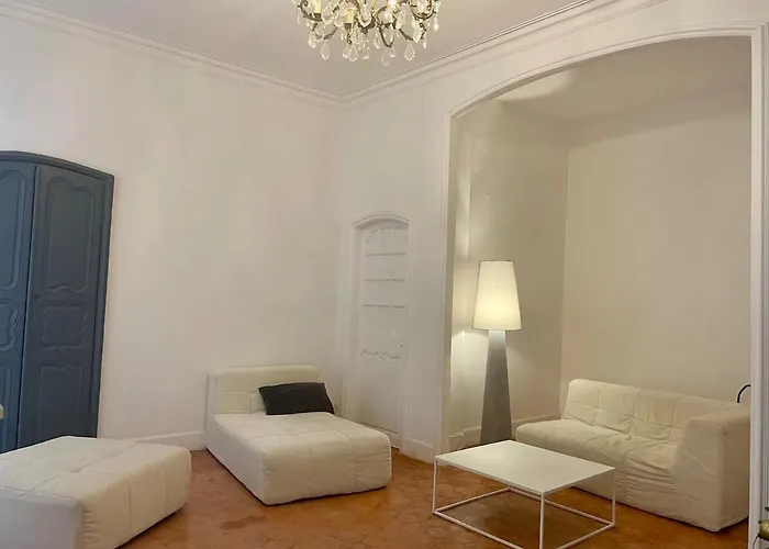 130 M2 à Proximité Et Cathédrale * Ajaccio (Corsica)