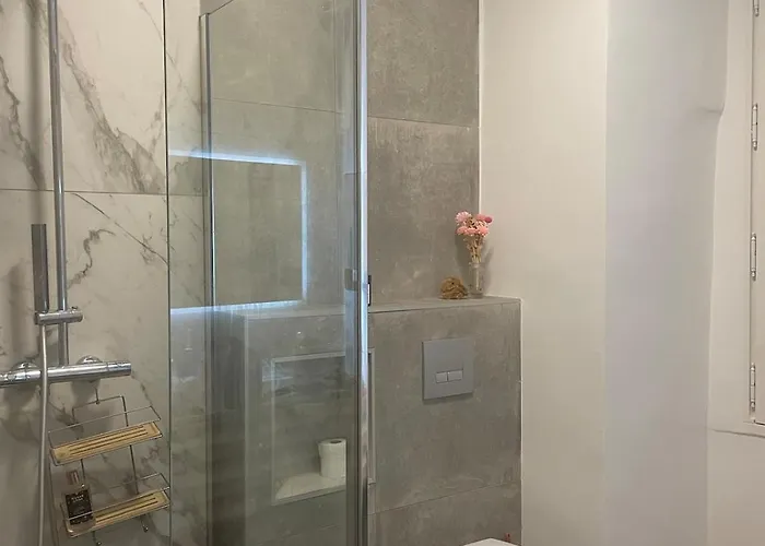 130 M2 à Proximité Et Cathédrale Appartement *