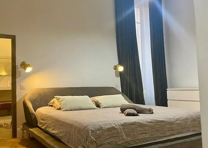 Appartement 130 M2 à Proximité Et Cathédrale