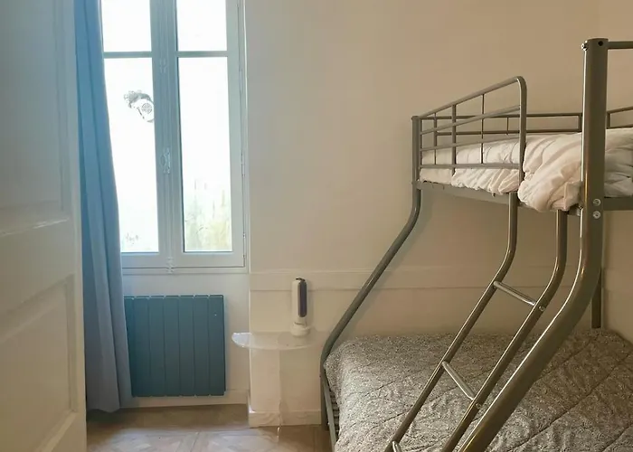 130 M2 à Proximité Et Cathédrale * Ajaccio (Corsica)